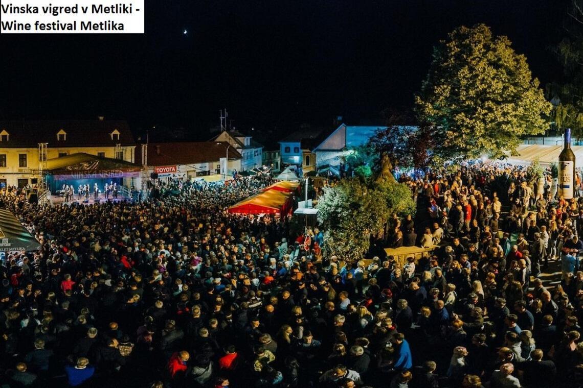 Vikend apartma Ma&Ja Metlika Bagian luar foto