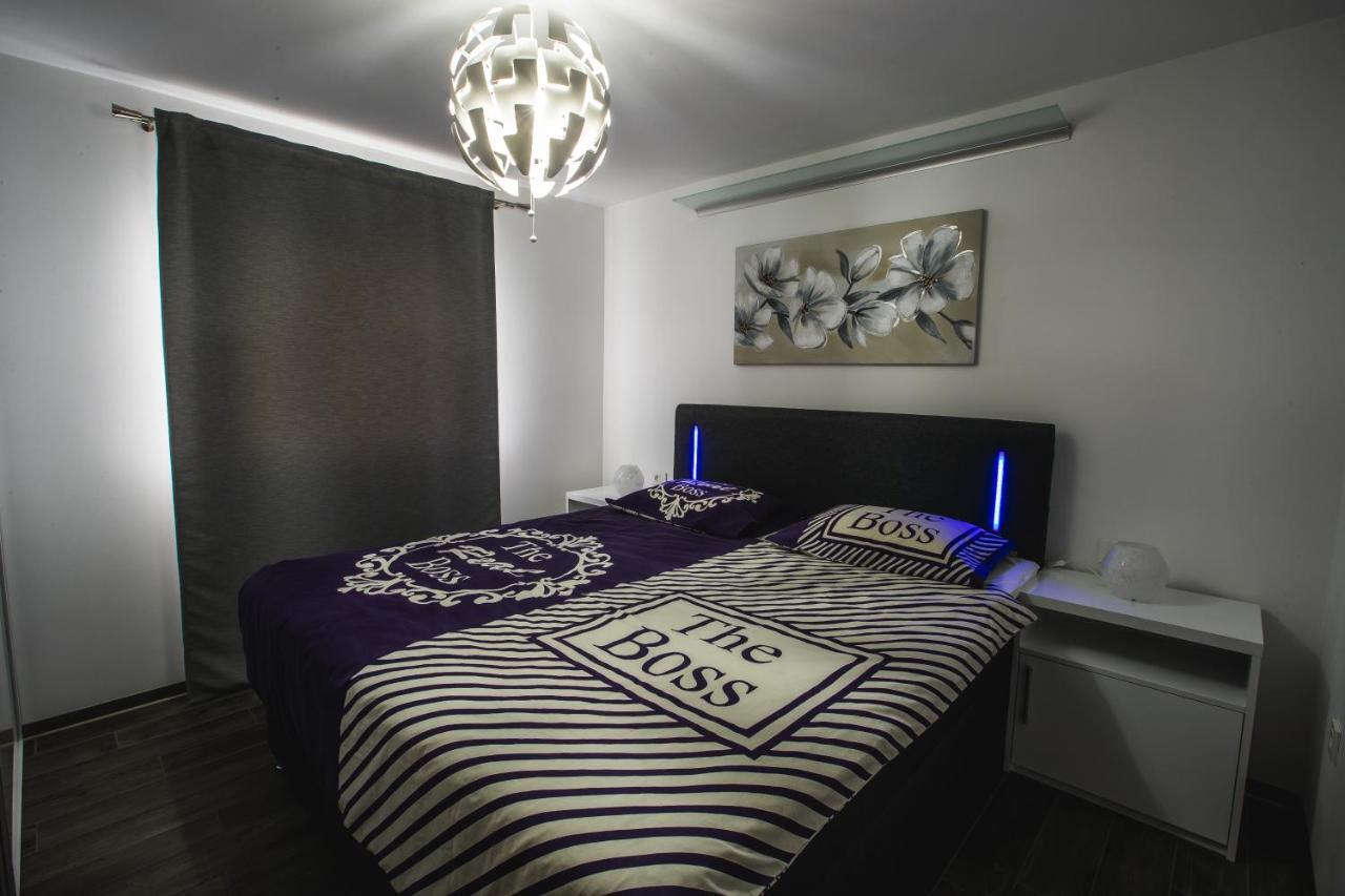 Vikend apartma Ma&Ja Metlika Bagian luar foto
